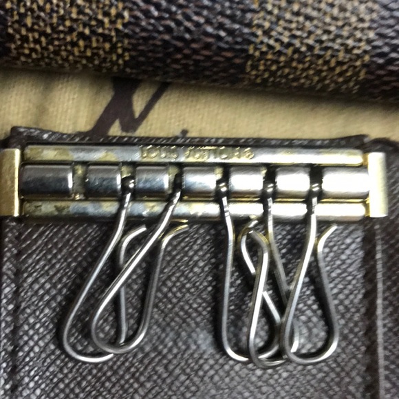 Louis Vuitton Key Case - Picture 5 of 8